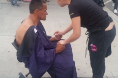 streets-of-hope-homeless-hair-cuts-2015-09-21-015